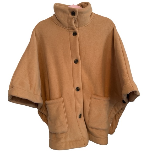 Cuddl Duds Fleece Bonded with Sherpa
Cambridge Capelet - Picture 2 of 8